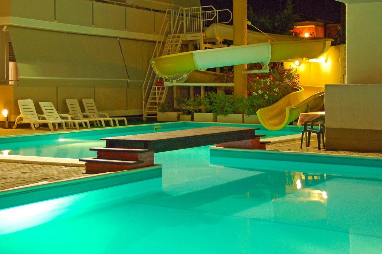 Holiday Club Residence Alba Adriatica Eksteriør bilde